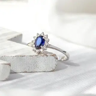 ANILLO BTE ZAFIRO ORO 18K                                                                           