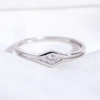 Solitario oro 18k diamantes talla brillante 0.08ct H-VS                                             