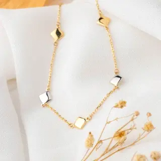 ORO COLLAR                                                                                          